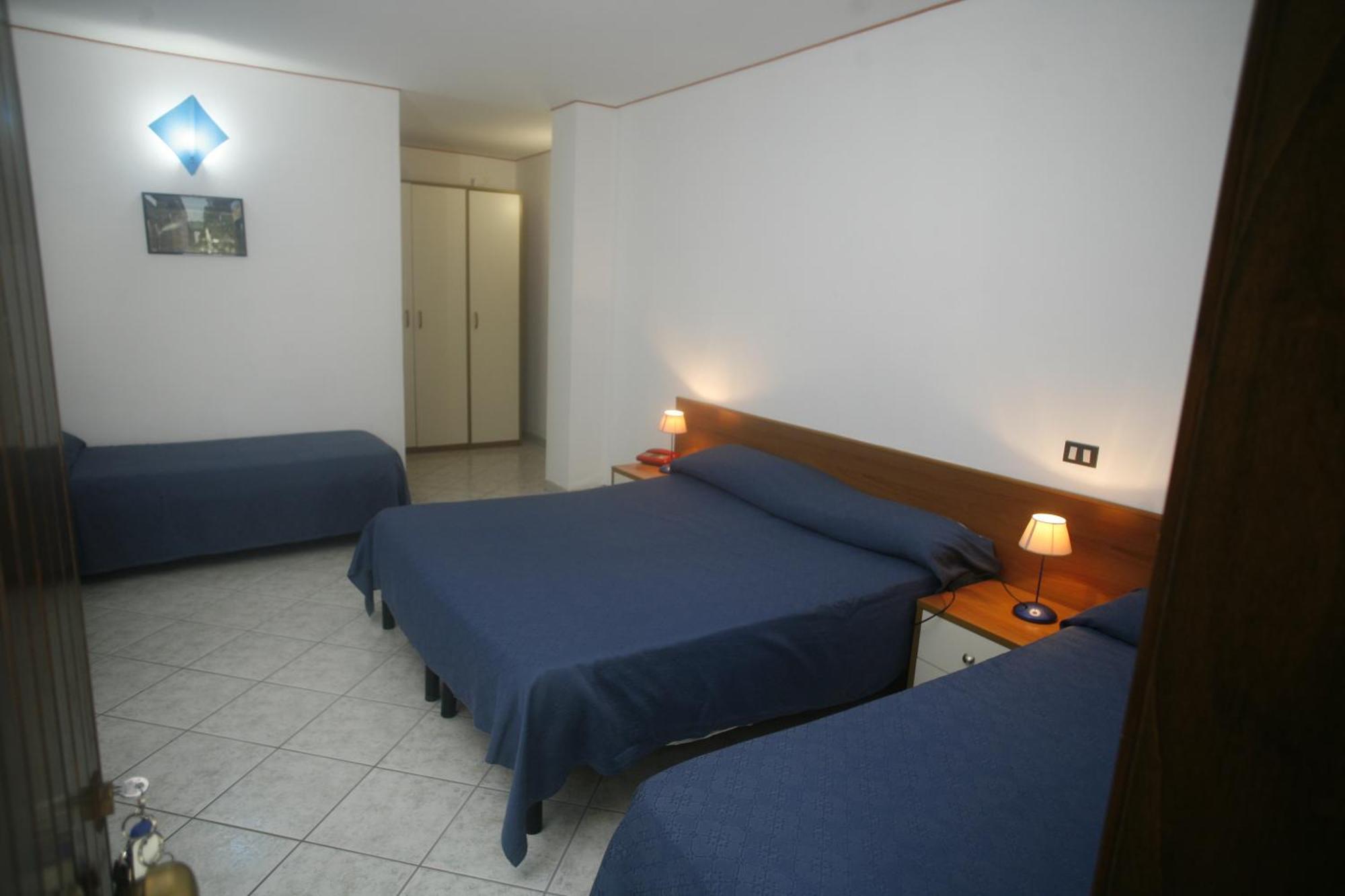 Hotel B&B Marina Capaccio Екстер'єр фото
