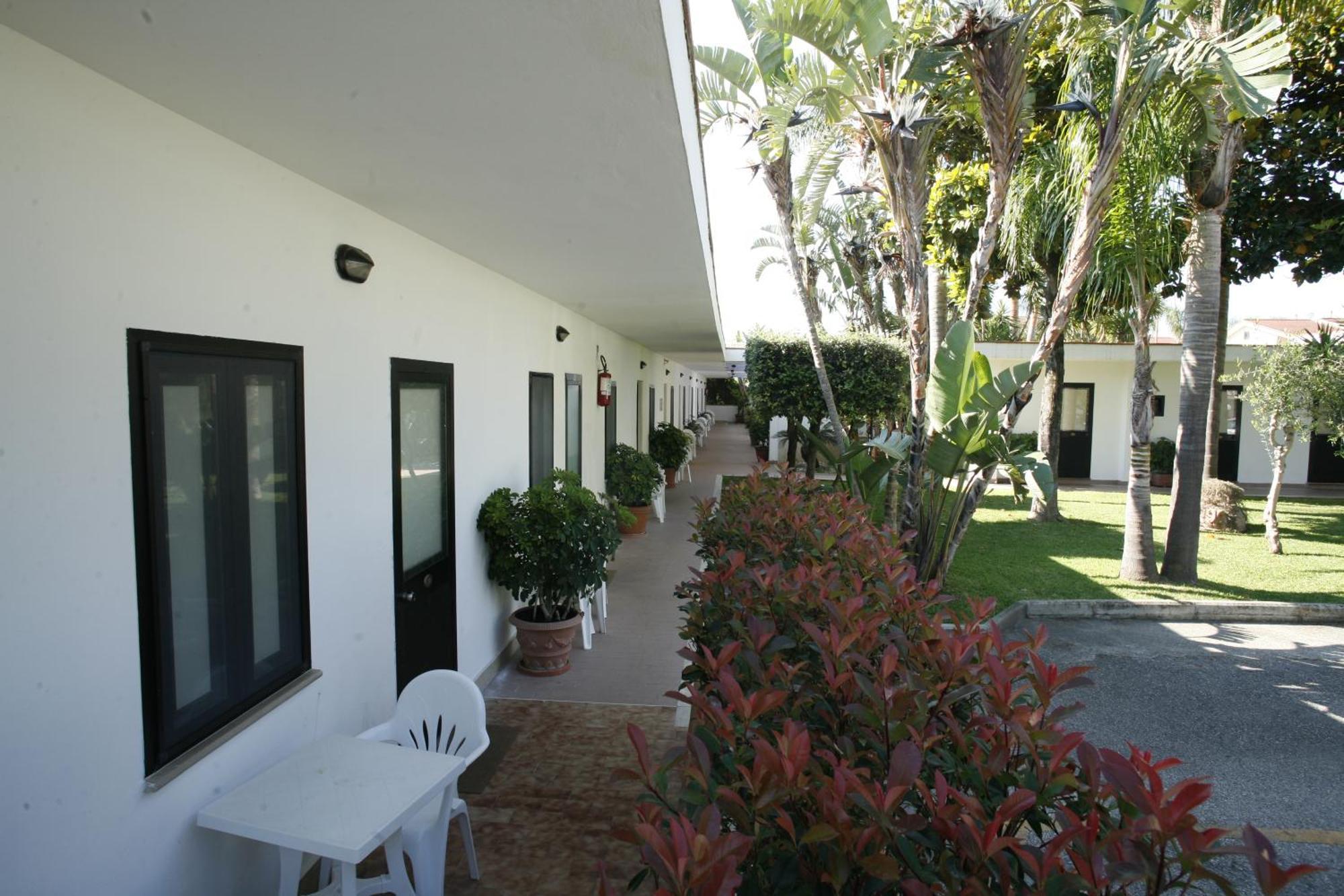 Hotel B&B Marina Capaccio Екстер'єр фото
