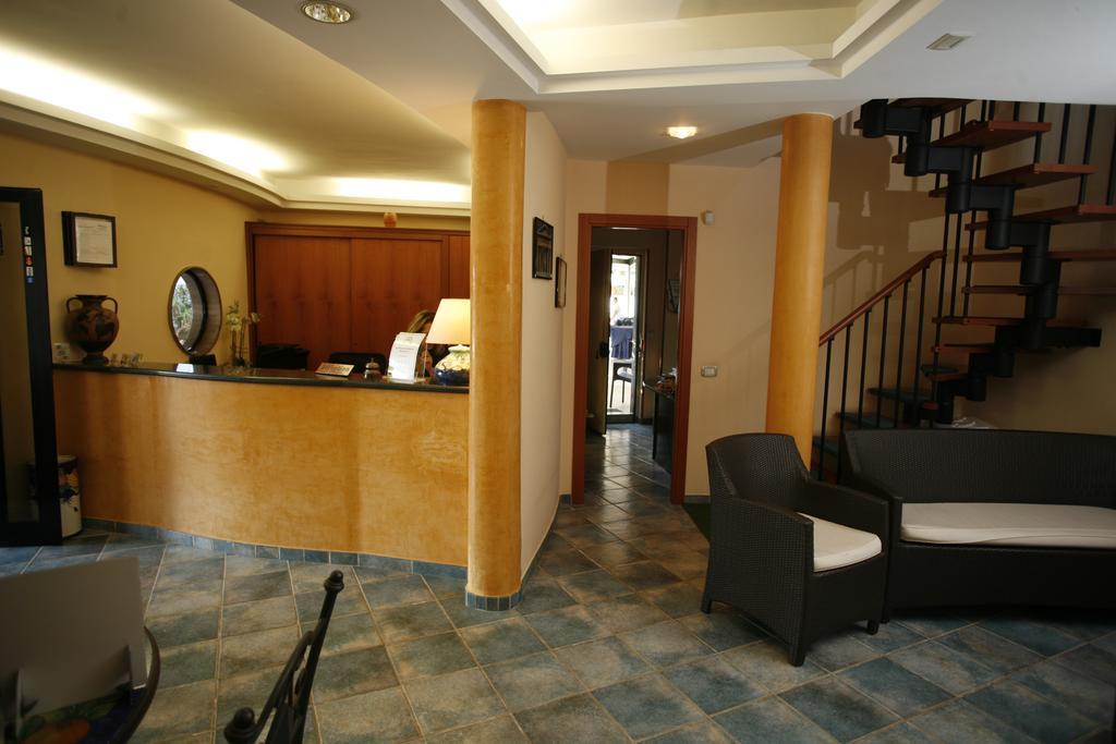 Hotel B&B Marina Capaccio Екстер'єр фото